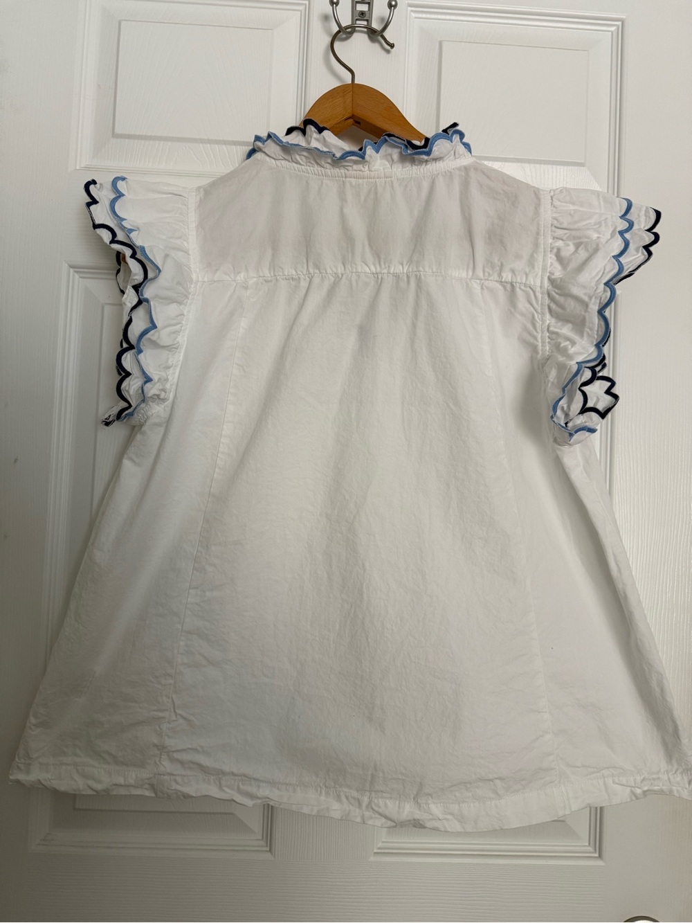 Umgee White V-Neck Ruffle Sleeve Top with Blue Trim Cottagecore Coastal - Picture 2 of 7